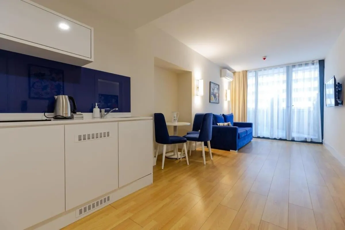 1Br Apt With Balcony Sea Views 2 Min From The Sea Batumi 0*,  Georgia