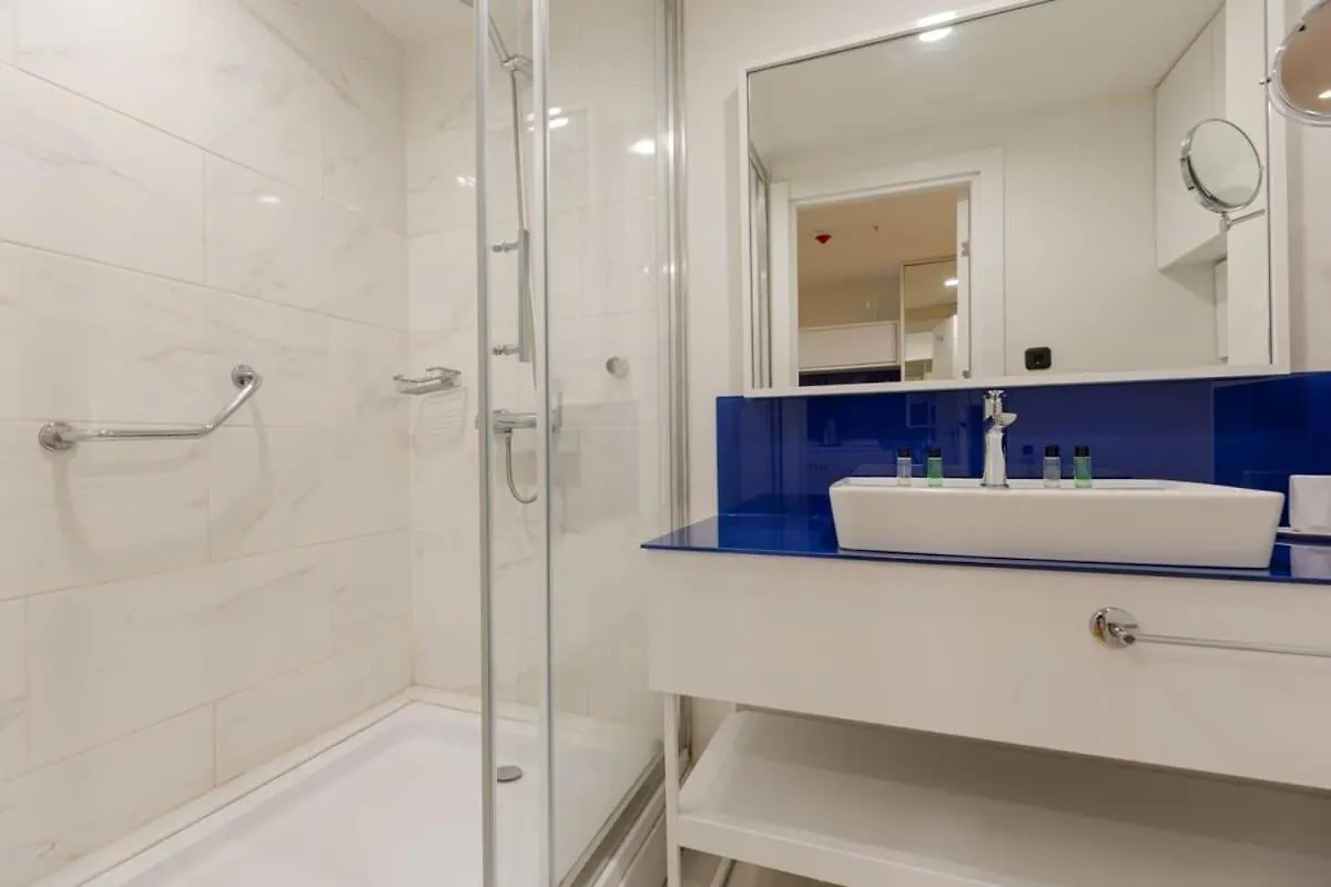 1Br Apt With Balcony Sea Views 2 Min From The Sea Batumi